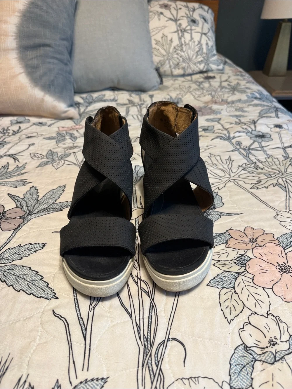 Womens Black Crisscross Wedge Sandals with White Platform